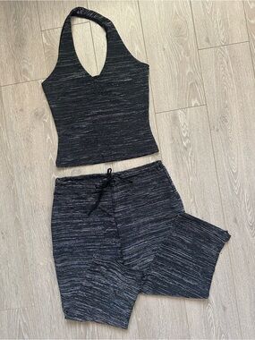 Vintage Y2K Co-Ord 579 Two Piece Matching Set Halter Top Capris Glam Sz XS